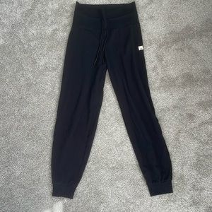 Vuori daily jogger leggings - black